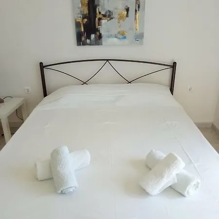Апартаменты Cozy With Side View Of Acropolis Афины